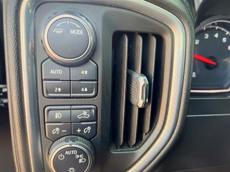 2020 Chevrolet Silverado 1500 LT Trail Boss   - Photo 17 - Lewisville, TX 75057