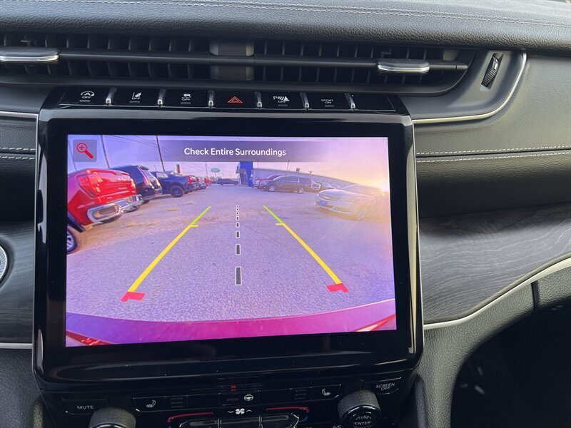 2021 Jeep Grand Cherokee L Limited   - Photo 21 - Lewisville, TX 75057