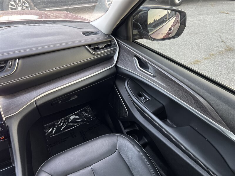 2021 Jeep Grand Cherokee L Limited   - Photo 14 - Lewisville, TX 75057