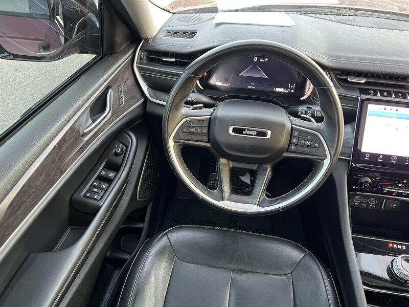 2021 Jeep Grand Cherokee L Limited   - Photo 15 - Lewisville, TX 75057