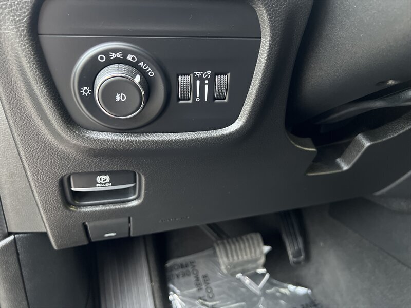 2021 Jeep Grand Cherokee L Limited   - Photo 20 - Lewisville, TX 75057