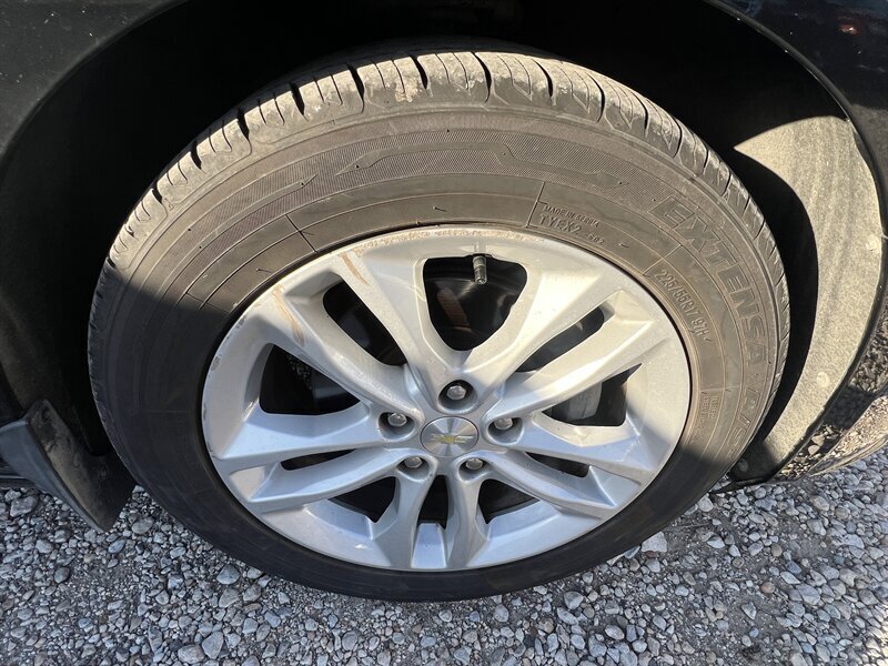 2017 Chevrolet Malibu LT   - Photo 16 - Lewisville, TX 75057