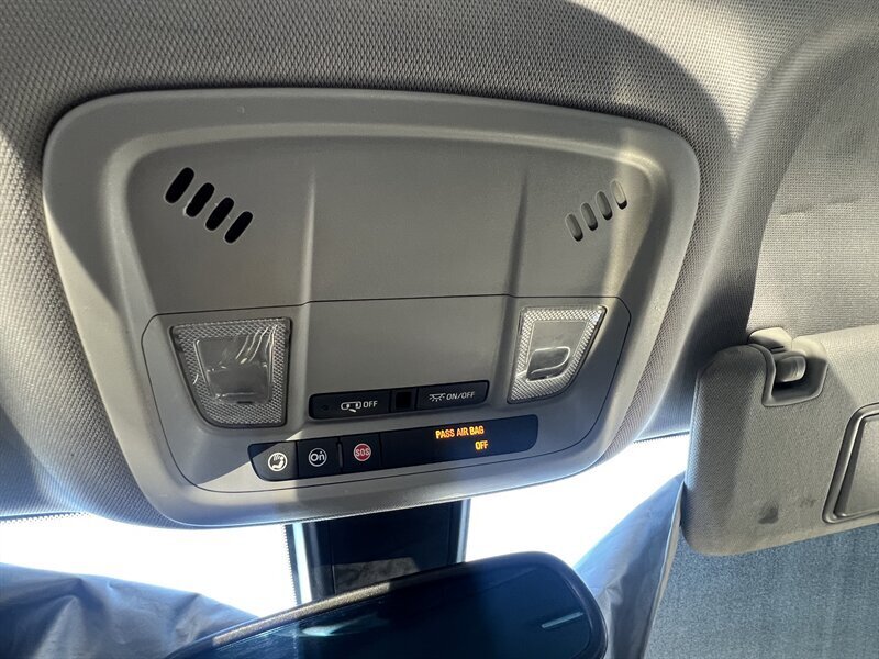 2017 Chevrolet Malibu LT   - Photo 12 - Lewisville, TX 75057