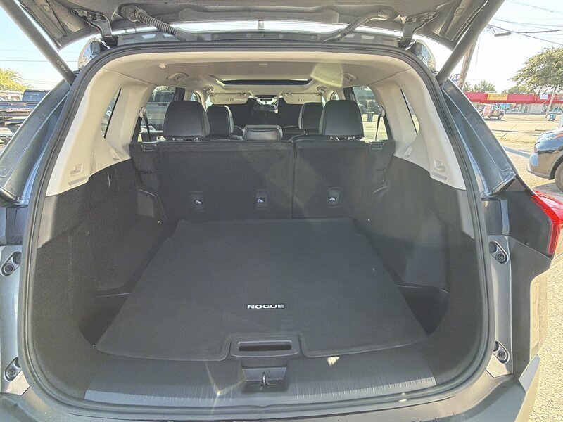 2023 Nissan Rogue SV   - Photo 7 - Lewisville, TX 75057