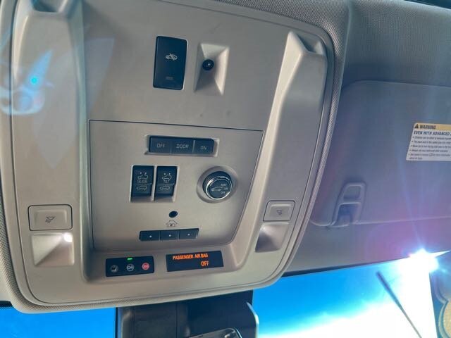 2018 Cadillac Escalade ESV Premium Luxury   - Photo 30 - Lewisville, TX 75057