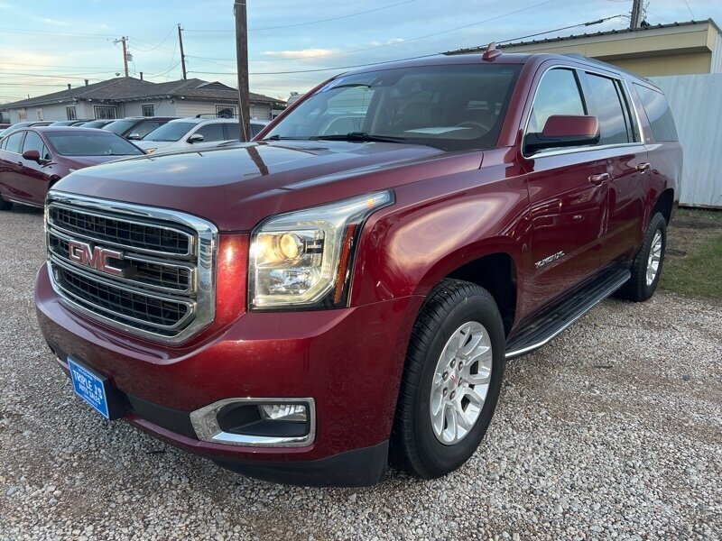 2019 GMC Yukon XL SLT   - Photo 2 - Lewisville, TX 75057