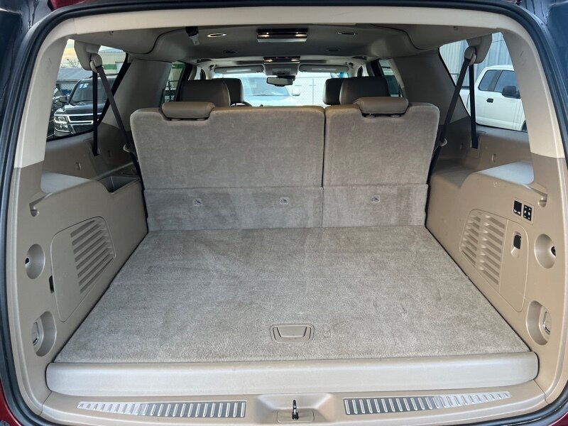 2019 GMC Yukon XL SLT   - Photo 5 - Lewisville, TX 75057