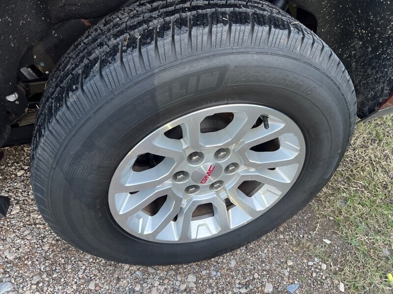 2019 GMC Yukon XL SLT   - Photo 28 - Lewisville, TX 75057