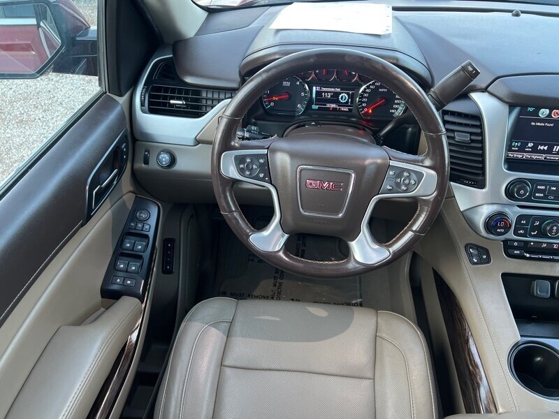 2019 GMC Yukon XL SLT   - Photo 13 - Lewisville, TX 75057