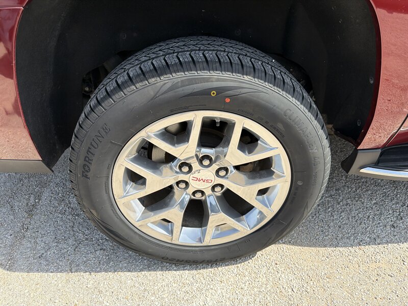 2019 GMC Yukon XL SLT   - Photo 41 - Lewisville, TX 75057