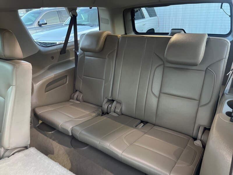 2019 GMC Yukon XL SLT   - Photo 6 - Lewisville, TX 75057