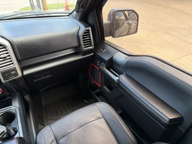 2015 Ford F-150 Lariat   - Photo 11 - Lewisville, TX 75057