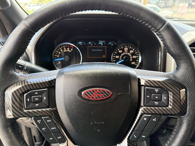 2015 Ford F-150 Lariat   - Photo 17 - Lewisville, TX 75057