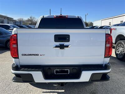 2018 Chevrolet Colorado LT   - Photo 6 - Lewisville, TX 75057