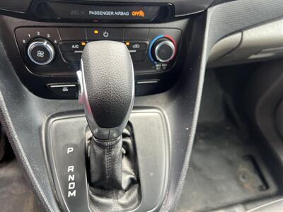 2022 Ford Transit Connect XL   - Photo 17 - Lewisville, TX 75057
