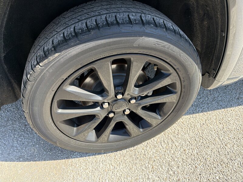 2019 Jeep Grand Cherokee Altitude   - Photo 17 - Lewisville, TX 75057