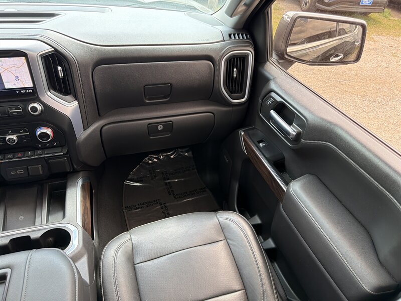 2019 GMC Sierra 1500 SLT   - Photo 12 - Lewisville, TX 75057