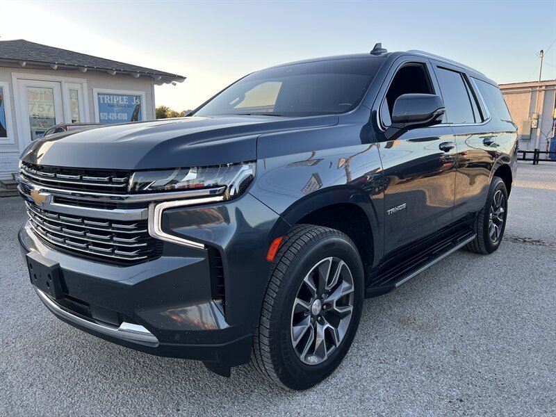 2021 Chevrolet Tahoe LT   - Photo 2 - Lewisville, TX 75057