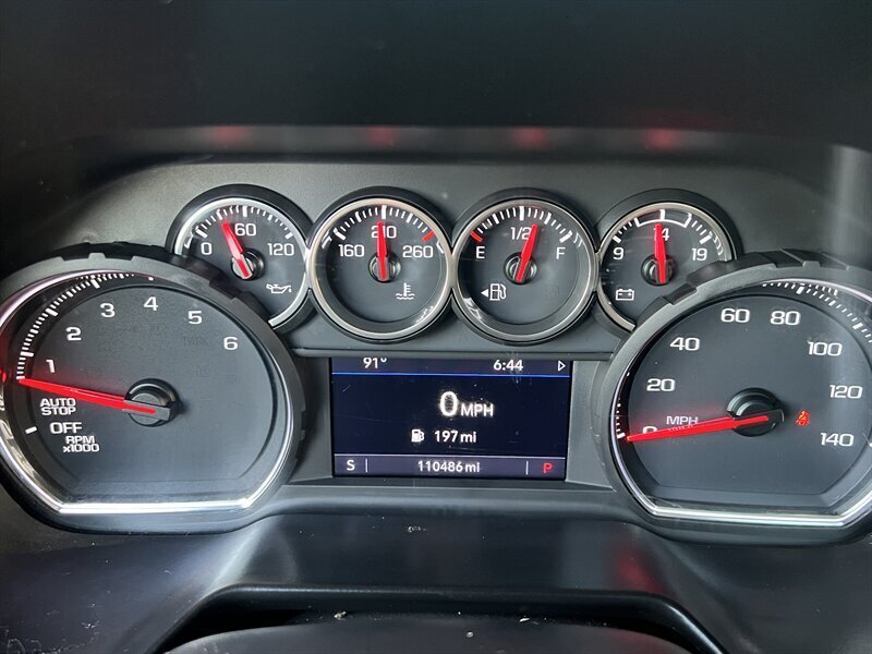 2021 Chevrolet Tahoe LT   - Photo 9 - Lewisville, TX 75057