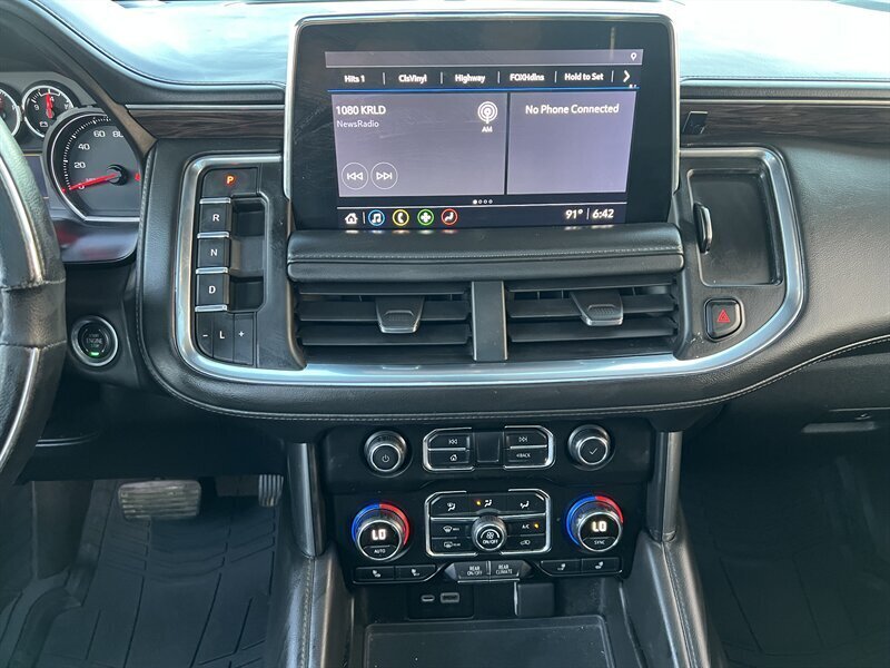 2021 Chevrolet Tahoe LT   - Photo 21 - Lewisville, TX 75057