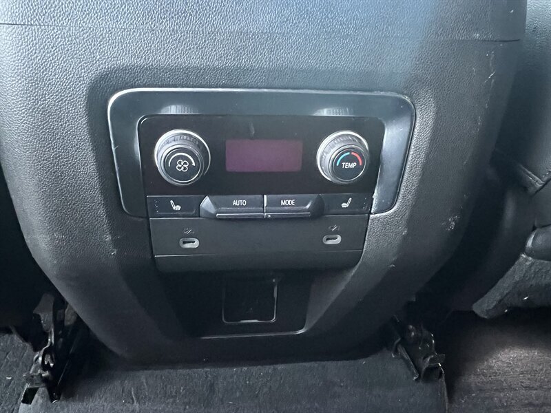 2021 Chevrolet Tahoe LT   - Photo 26 - Lewisville, TX 75057