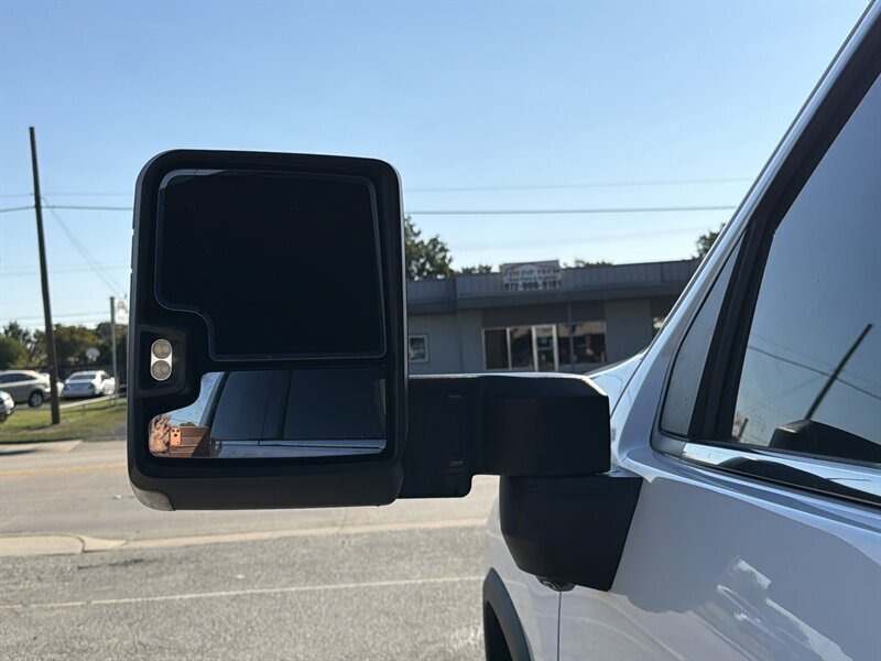 2020 Chevrolet Silverado 2500 High Country   - Photo 8 - Lewisville, TX 75057