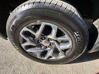 2023 GMC Sierra 1500 SLT   - Photo 29 - Lewisville, TX 75057