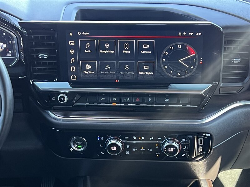 2023 GMC Sierra 1500 SLT   - Photo 8 - Lewisville, TX 75057