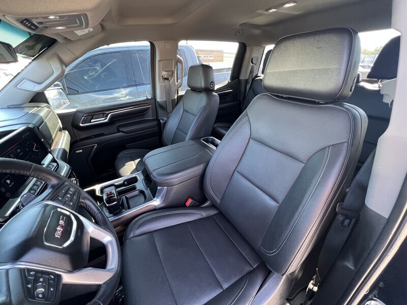 2023 GMC Sierra 1500 SLT   - Photo 20 - Lewisville, TX 75057