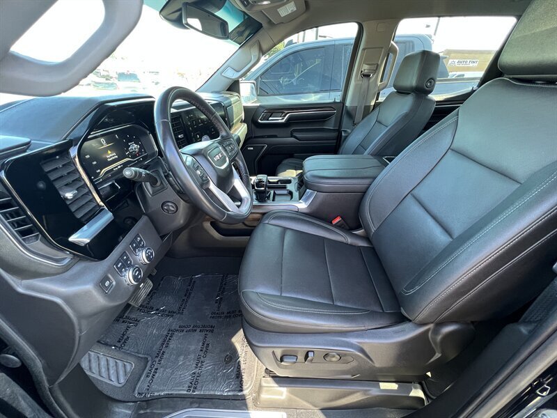 2023 GMC Sierra 1500 SLT   - Photo 21 - Lewisville, TX 75057