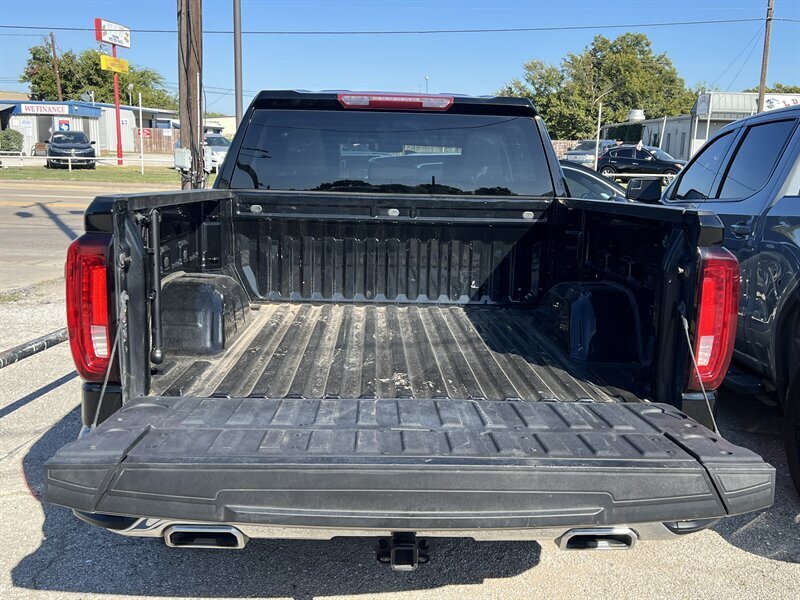 2023 GMC Sierra 1500 SLT   - Photo 7 - Lewisville, TX 75057