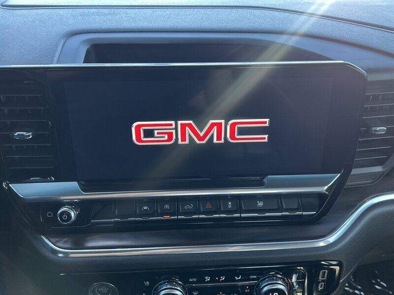 2023 GMC Sierra 1500 SLT   - Photo 23 - Lewisville, TX 75057