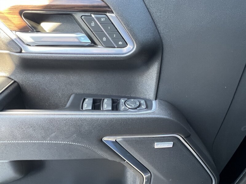 2023 GMC Sierra 1500 SLT   - Photo 17 - Lewisville, TX 75057