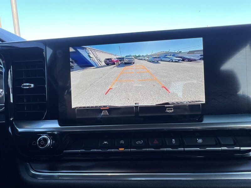 2023 GMC Sierra 1500 SLT   - Photo 31 - Lewisville, TX 75057