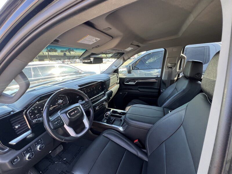 2023 GMC Sierra 1500 SLT   - Photo 19 - Lewisville, TX 75057