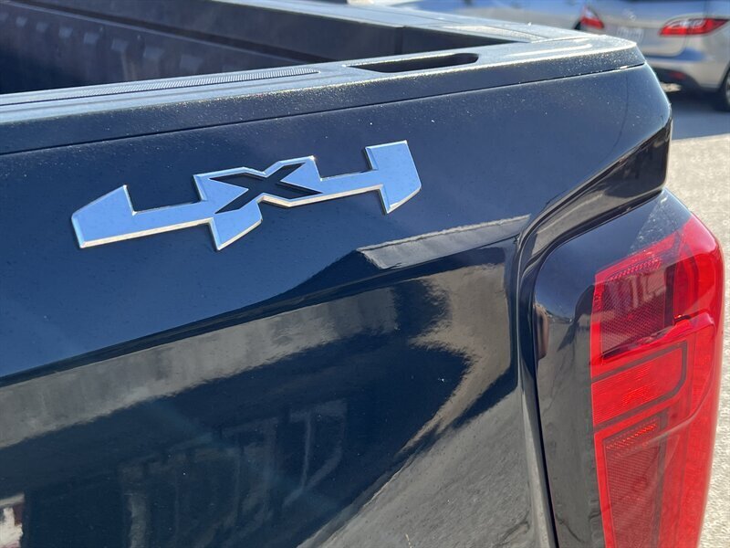 2023 GMC Sierra 1500 SLT   - Photo 25 - Lewisville, TX 75057