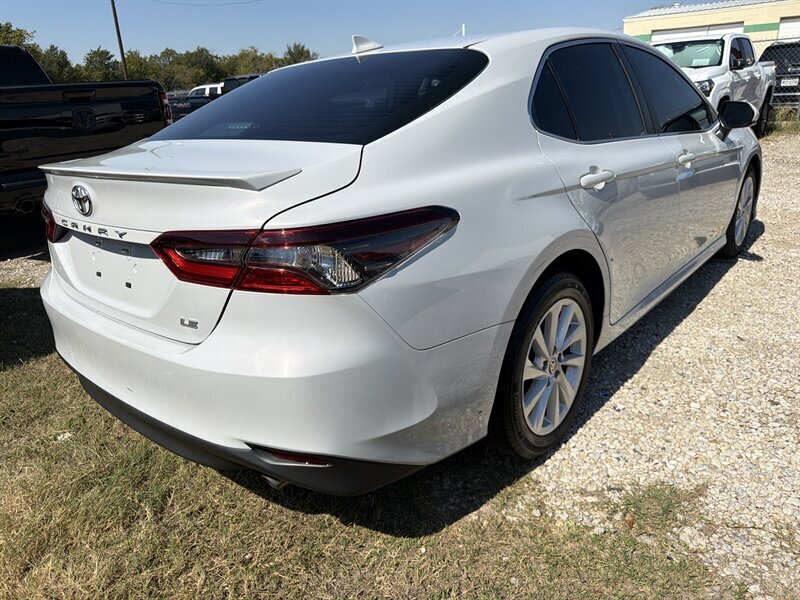 2023 Toyota Camry LE   - Photo 4 - Lewisville, TX 75057
