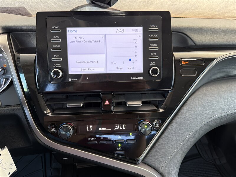 2023 Toyota Camry LE   - Photo 10 - Lewisville, TX 75057