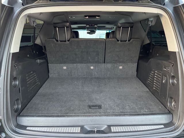 2019 Chevrolet Suburban LT   - Photo 7 - Lewisville, TX 75057