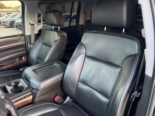 2019 Chevrolet Suburban LT   - Photo 23 - Lewisville, TX 75057