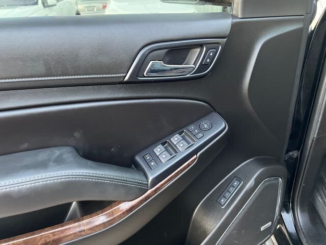 2019 Chevrolet Suburban LT   - Photo 21 - Lewisville, TX 75057