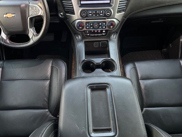 2019 Chevrolet Suburban LT   - Photo 19 - Lewisville, TX 75057