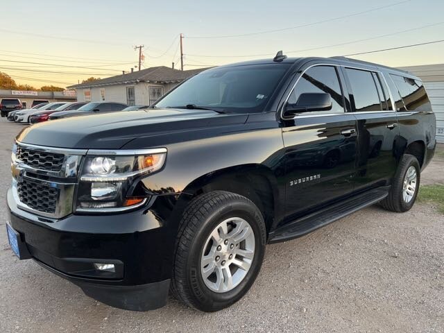 2019 Chevrolet Suburban LT   - Photo 2 - Lewisville, TX 75057