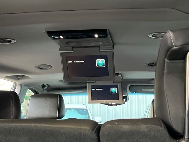 2019 Chevrolet Suburban LT   - Photo 14 - Lewisville, TX 75057