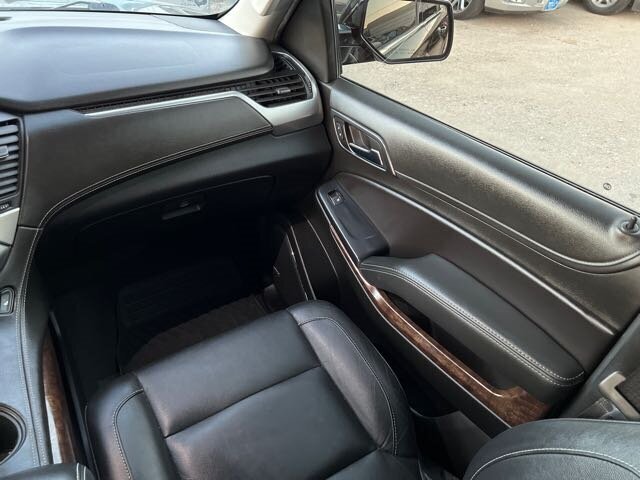 2019 Chevrolet Suburban LT   - Photo 16 - Lewisville, TX 75057