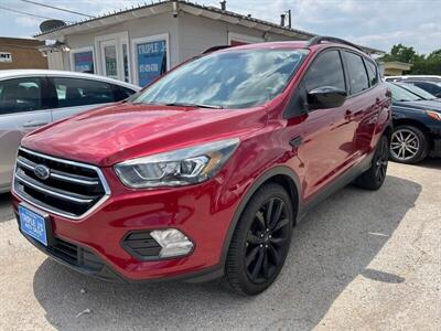 2019 Ford Escape SE   - Photo 2 - Lewisville, TX 75057