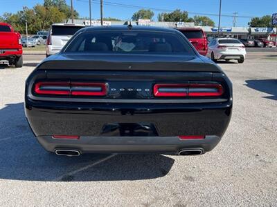 2019 Dodge Challenger SXT   - Photo 6 - Lewisville, TX 75057