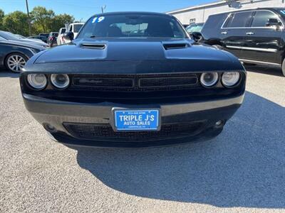 2019 Dodge Challenger SXT   - Photo 7 - Lewisville, TX 75057