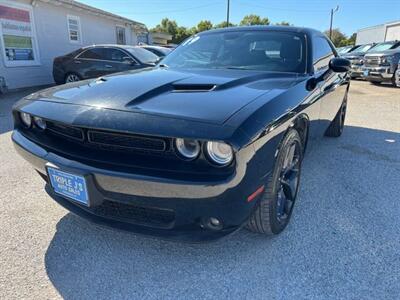 2019 Dodge Challenger SXT   - Photo 2 - Lewisville, TX 75057