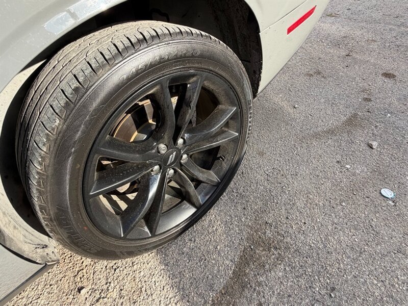 2017 Dodge Challenger SXT Plus   - Photo 16 - Lewisville, TX 75057